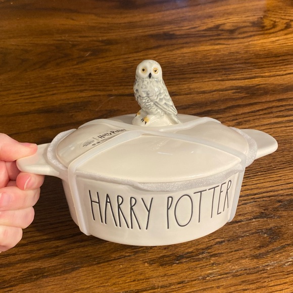 Rae Dunn Other - Rae Dunn Harry Potter baker